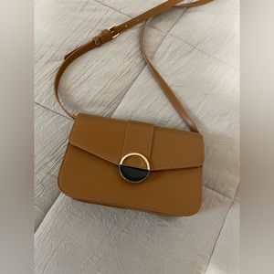 Crossbody bag